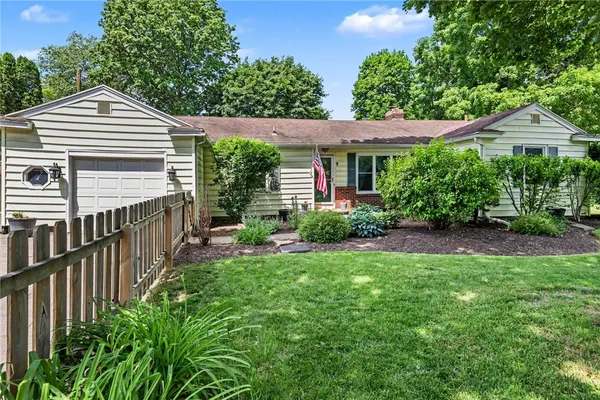 $274,900 | 9 Poplar Drive, Rochester, NY 14625