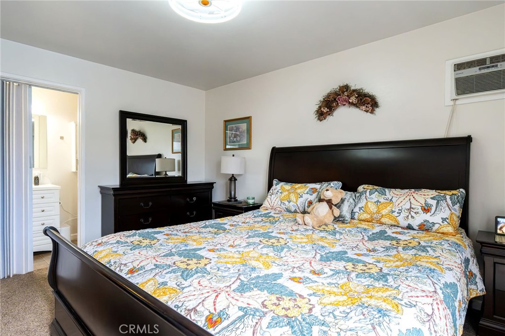 1050 West Cedar Street Willows, CA 95988 - Photo 16 of 39 primary has deep semi-walk-in closet