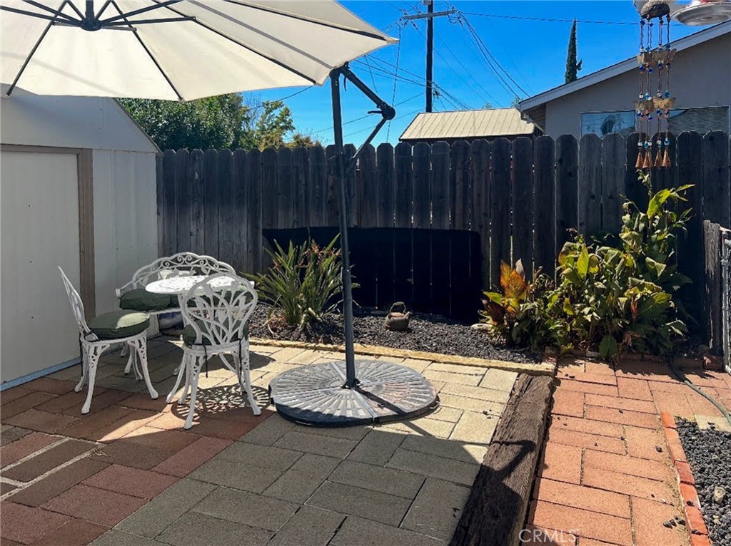 1050 West Cedar Street Willows, CA 95988 - Photo 34 of 39 Patio on a clear day