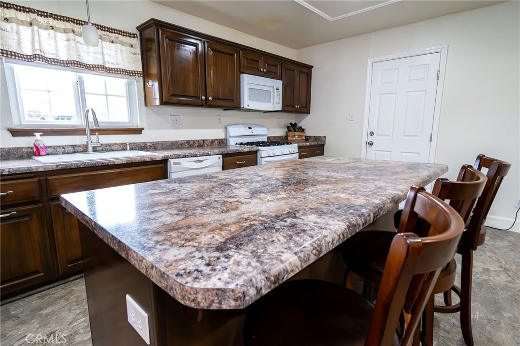 1050 West Cedar Street Willows, CA 95988 - Photo 10 of 39