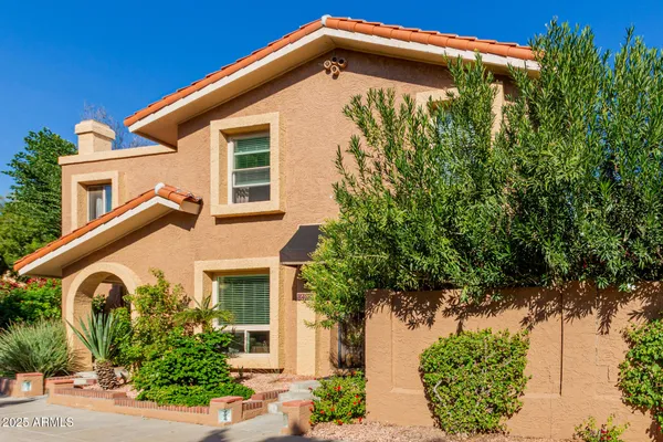 $298,000 | 10409 North 10th Street, Unit 3, Phoenix, AZ 85020