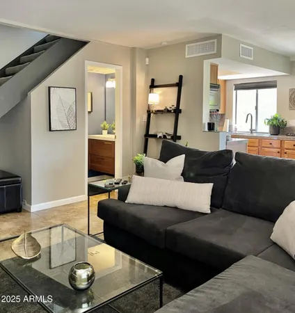 $298,000 | 10409 North 10th Street, Unit 3, Phoenix, AZ 85020