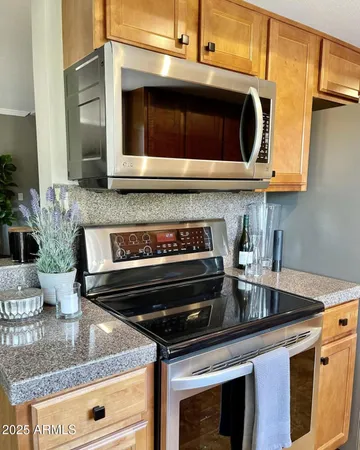 $298,000 | 10409 North 10th Street, Unit 3, Phoenix, AZ 85020