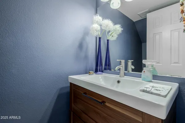 $298,000 | 10409 North 10th Street, Unit 3, Phoenix, AZ 85020