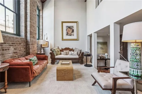 $3,700 | 1107 South Peters Street, Unit 101, New Orleans, LA 70130