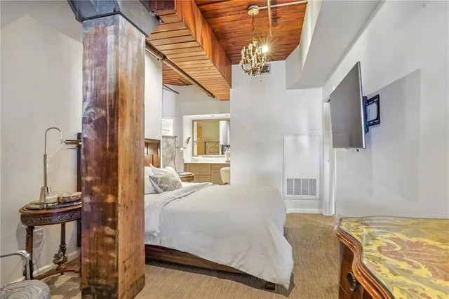 $3,700 | 1107 South Peters Street, Unit 101, New Orleans, LA 70130