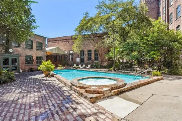 $3,700 | 1107 South Peters Street, Unit 101, New Orleans, LA 70130