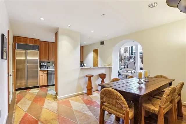 $3,700 | 1107 South Peters Street, Unit 101, New Orleans, LA 70130