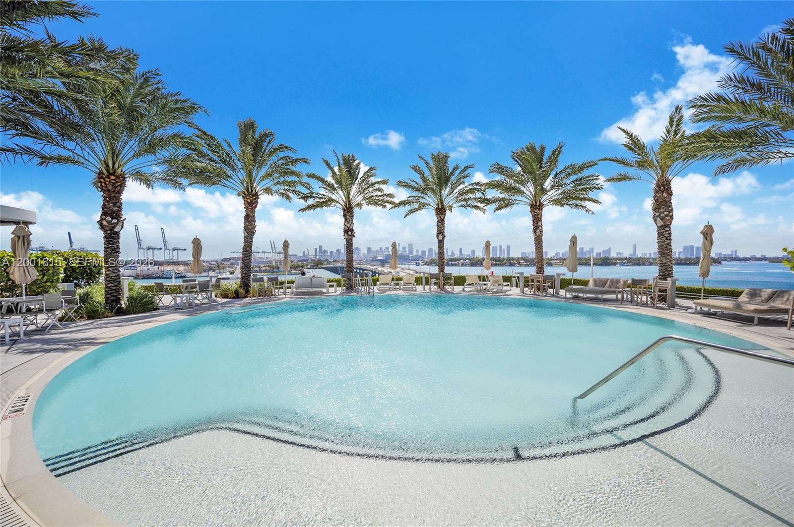 450 Alton Road, Unit 2704 Miami Beach, FL 33139 - Photo 13 of 15