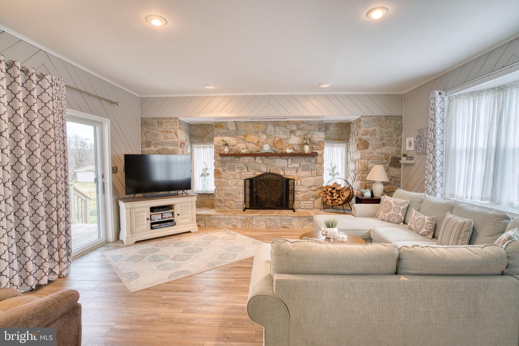 3424 Northwind Road Parkville, MD 21234 - Photo 5 of 44 Gallery Image 5
