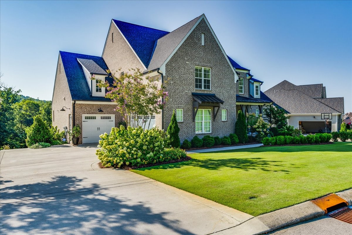 2212 Hartland Road Franklin, TN 37069 - Photo 2 of 45 Gallery Image 2