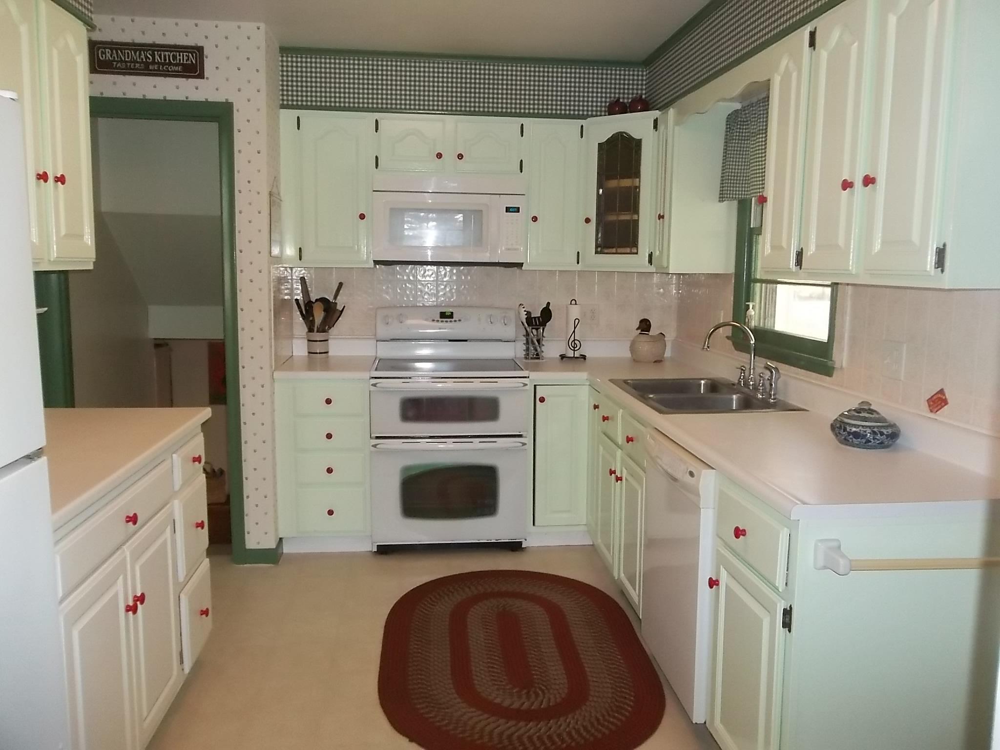 51 Washington Road Jefferson, ME 04348 - Photo 2 of 28 FrizzellWRdKitchen2