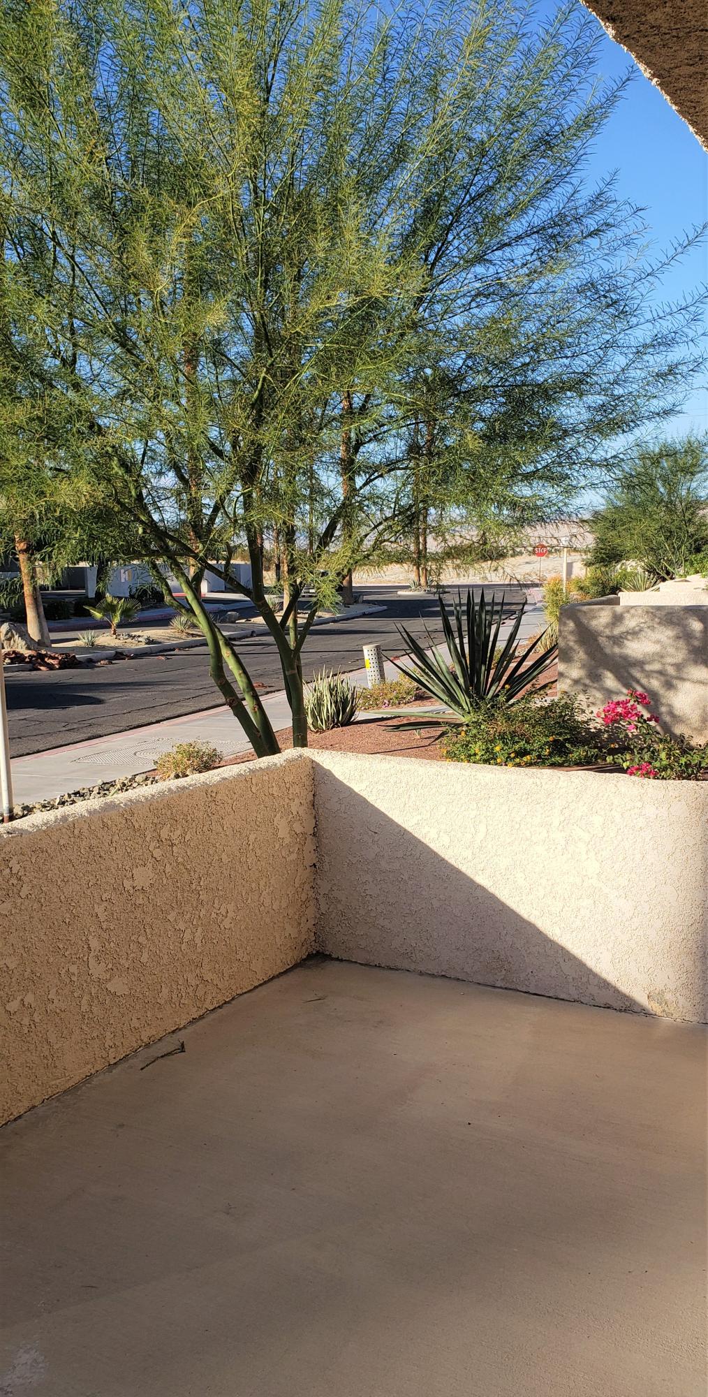 34113 Emily Way Rancho Mirage, CA 92270 - Photo 11 of 20 Front Patio