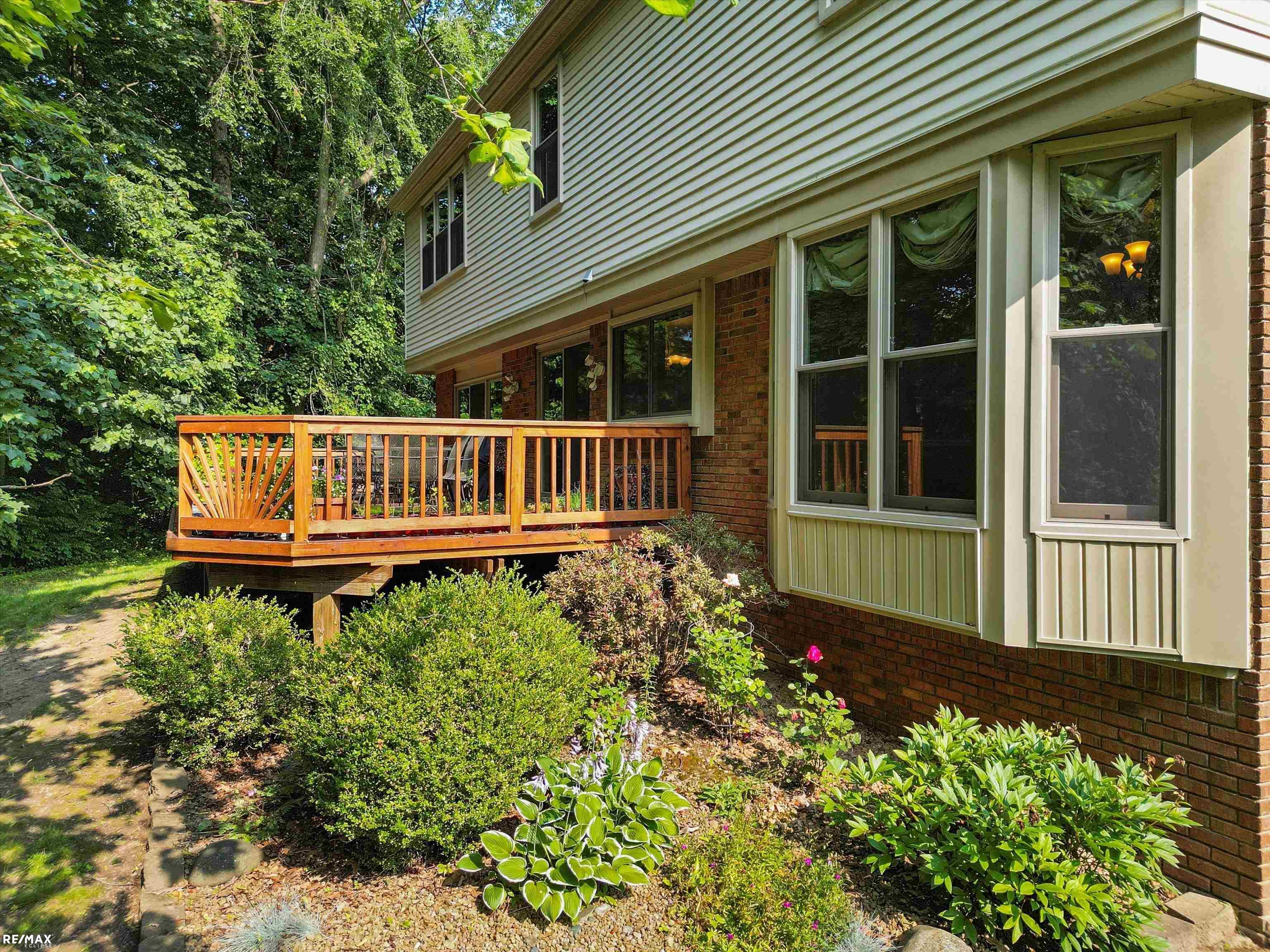1275 Thames Court Rochester Hills, MI 48307 - Photo 11 of 43