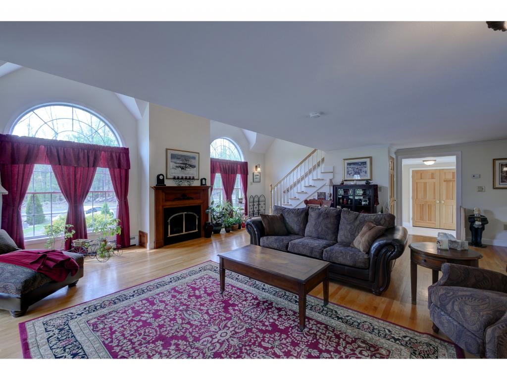 219 Addison Road Goffstown, NH 03045 - Photo 12 of 36