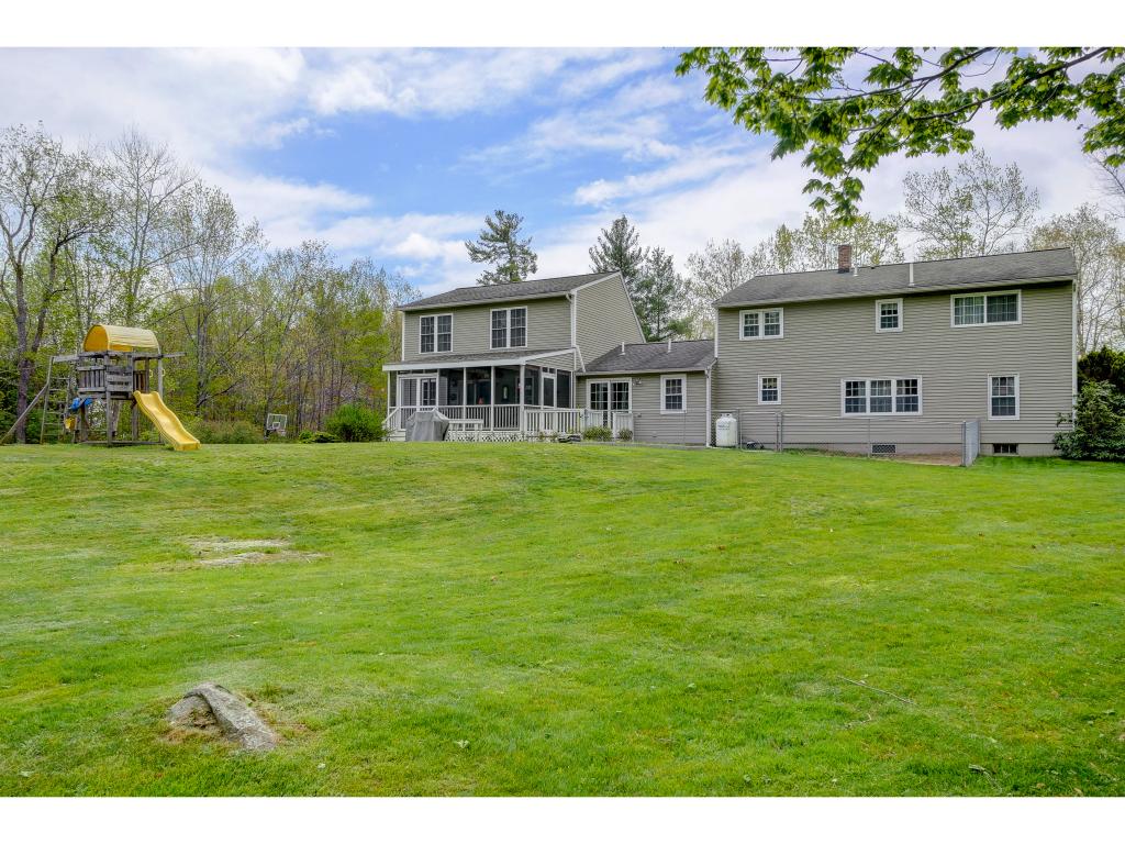 219 Addison Road Goffstown, NH 03045 - Photo 5 of 36