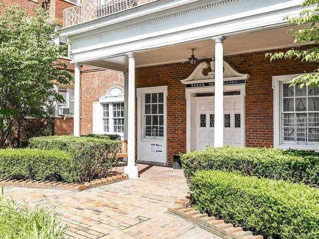 a view of entrance front of house