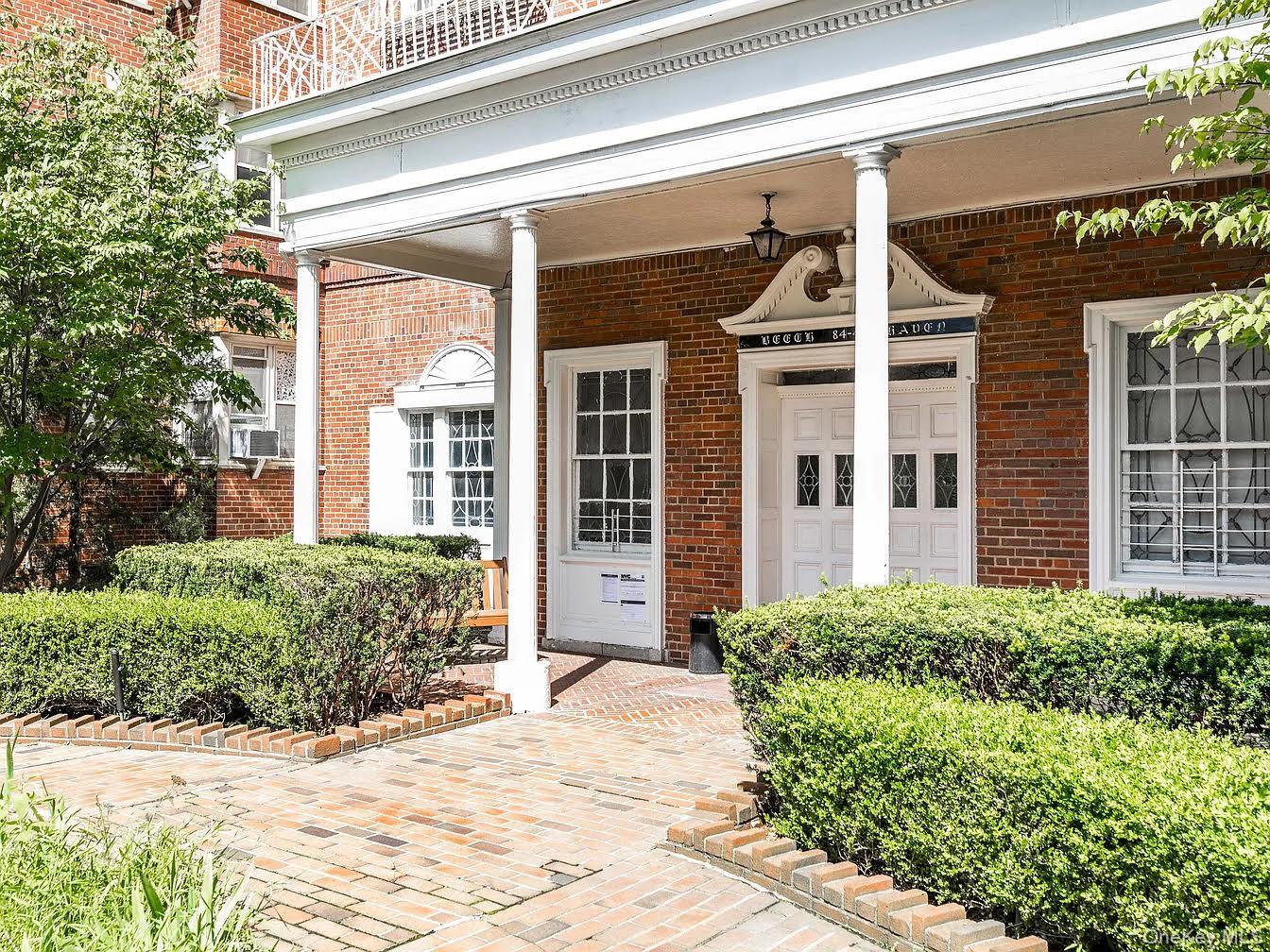 a view of entrance front of house