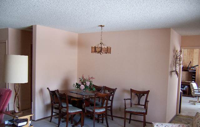 3338 Menlo Court Reno, NV 89509 - Photo 4 of 5 a dining room with furniture and a mirror