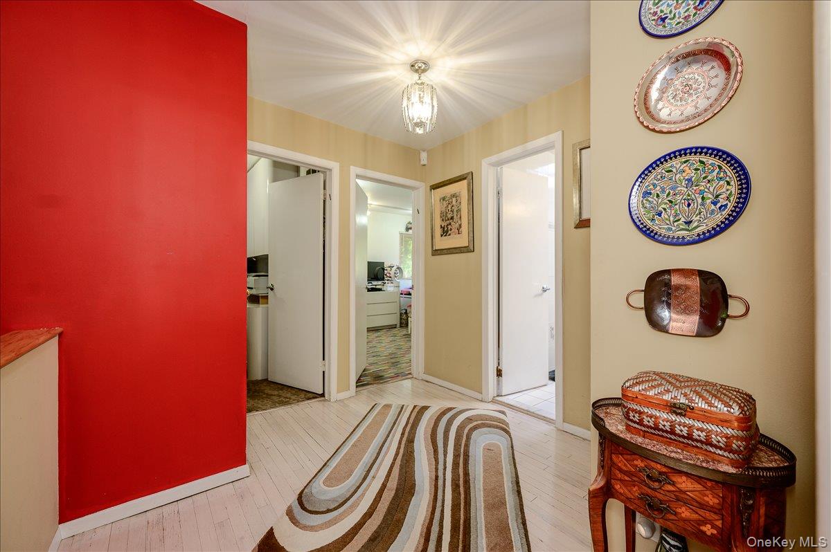 239 Hungry Harbor Road Valley Stream, NY 11581 - Photo 14 of 29 Upper Landing