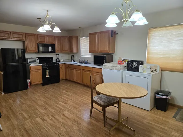 $229,900 | 3117 Carpenter Street, Steger, IL 60475