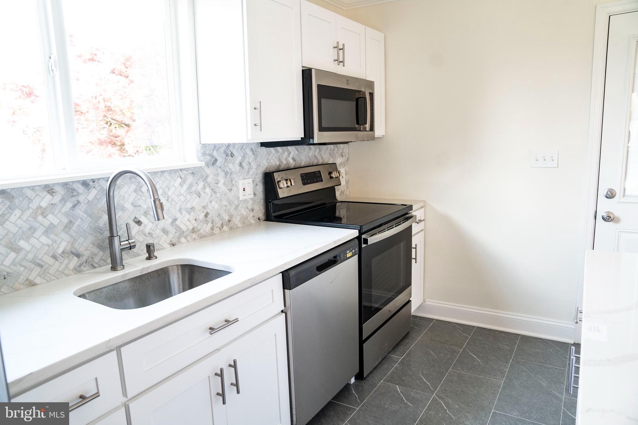 4003 Starbrook Road Randallstown, MD 21133 - Photo 7 of 29 Kitchen
