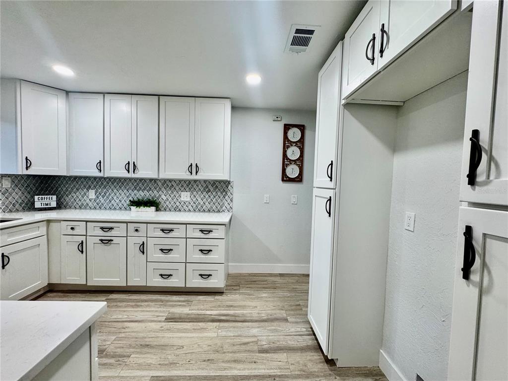 5407 Southwest 82 Terrace Gainesville, FL 32608 - Photo 10 of 34