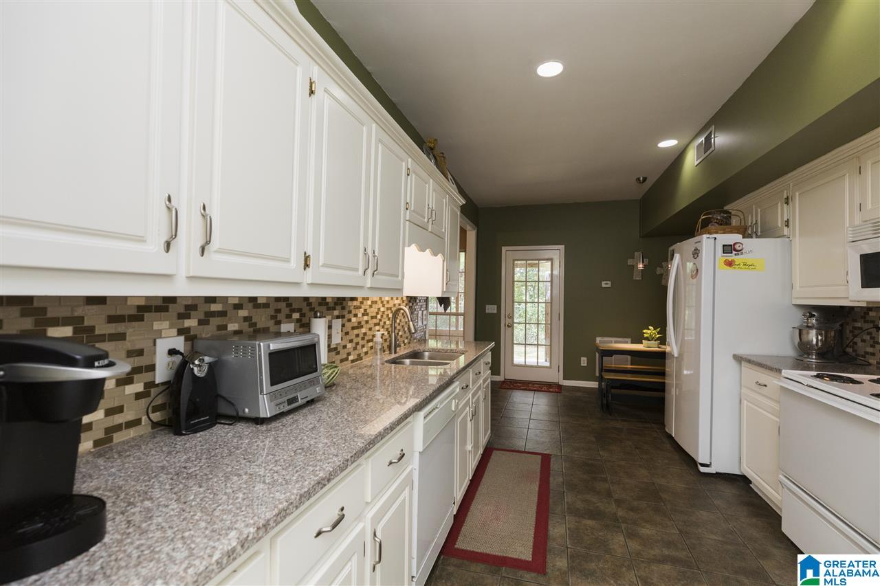 230 Cambrian Ridge Trail Pelham, AL 35124 - Photo 17 of 37