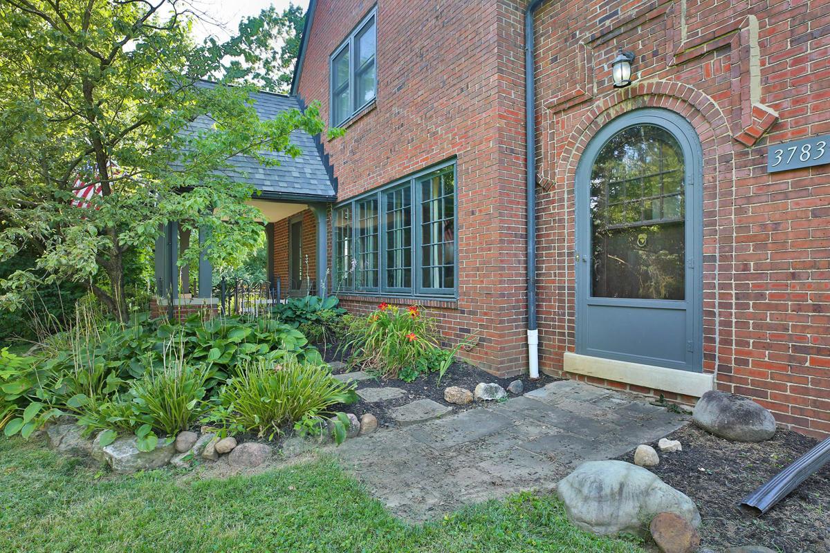 3783 Granden Road Columbus, OH 43214 - Photo 1 of 51 Gallery Image 1