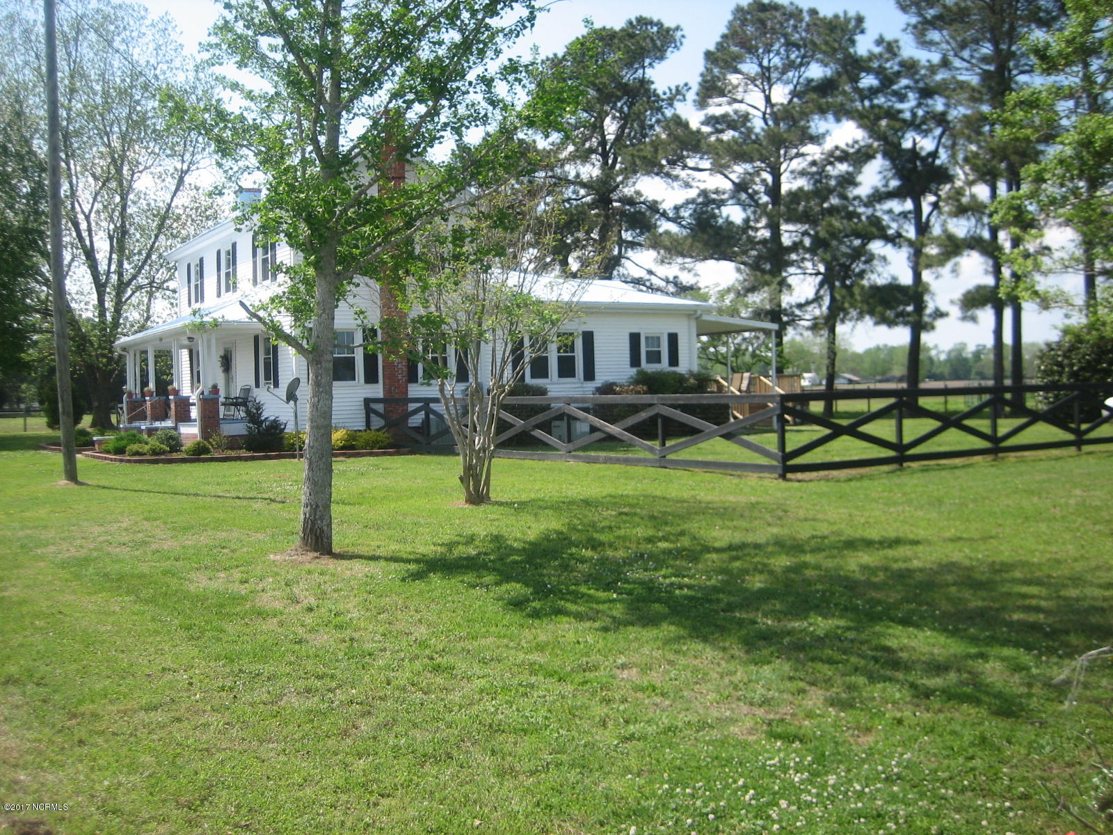 1094 Oak Grove Road Pollocksville, NC 28573 - Photo 1 of 32 Front