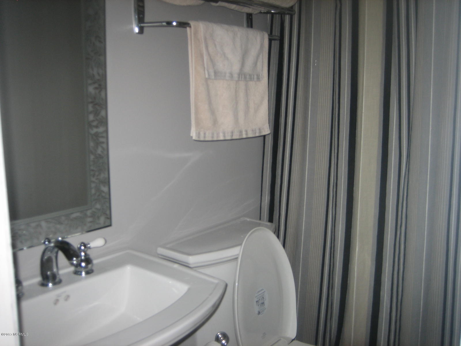 1094 Oak Grove Road Pollocksville, NC 28573 - Photo 22 of 32 Upstairs Full Bath