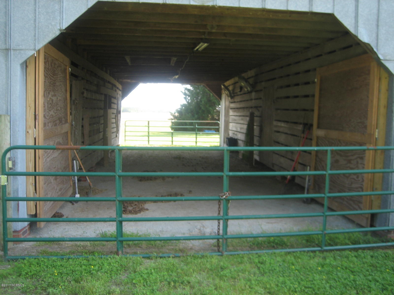 1094 Oak Grove Road Pollocksville, NC 28573 - Photo 3 of 32 Barn