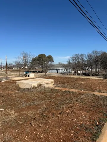 $110,000 | 1001 West Main Street, Llano, TX 78643