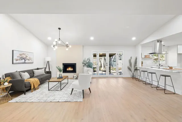 $529,900 | 9420 Shady Oaks Drive, Austin, TX 78729