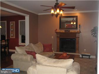 116 Cedar Road Pittsgrove, NJ 08318 - Photo 4 of 11 Living Room