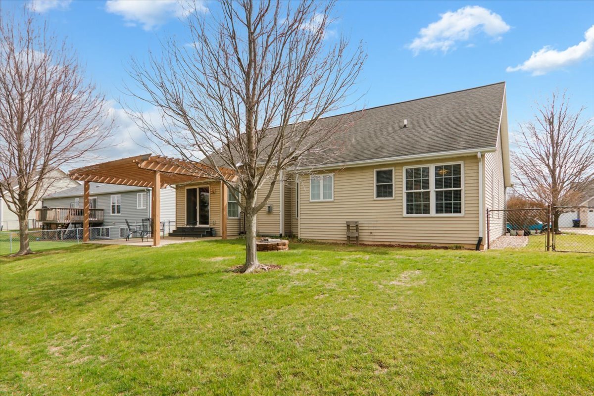 2219 Bracebridge Road Bloomington, IL 61705 - Photo 17 of 17