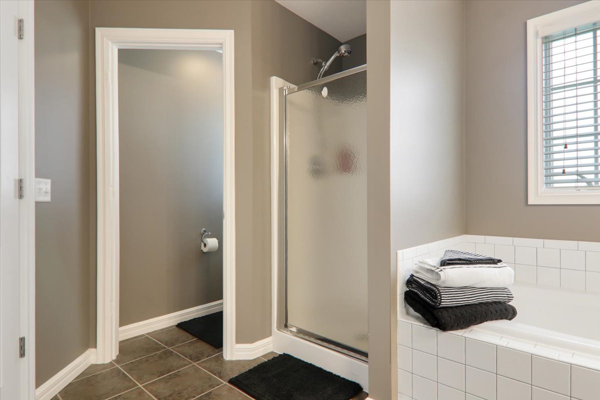 2219 Bracebridge Road Bloomington, IL 61705 - Photo 10 of 17