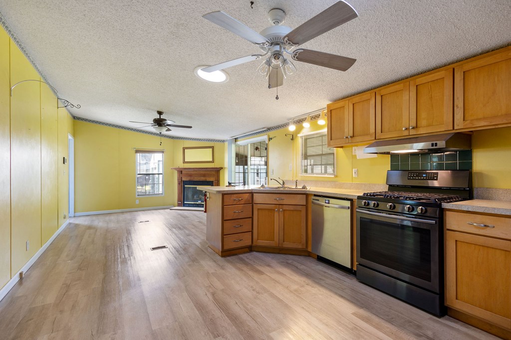 39 South Point Harbor Drive Chappells, SC 29037 - Photo 9 of 31 Gallery Image 9