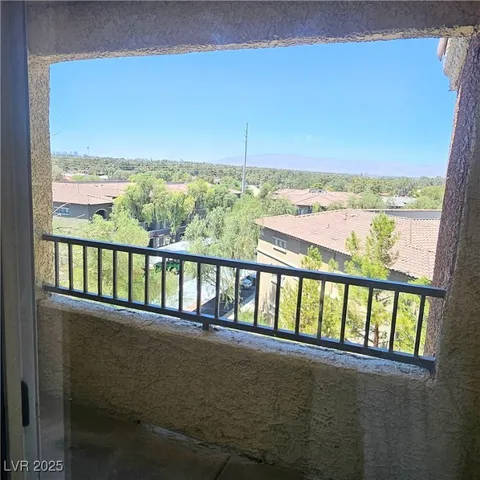 $1,335 | 2120 Ramrod Avenue, Unit 1226, Henderson, NV 89014