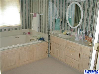 1522 North River Road West Albion, IN 46701 - Photo 9 of 12 Gallery Image 9