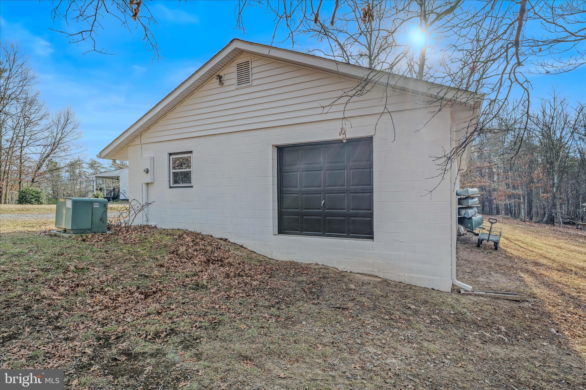 654 Soper Lane Berkeley Springs, WV 25411 - Photo 106 of 146 Garage