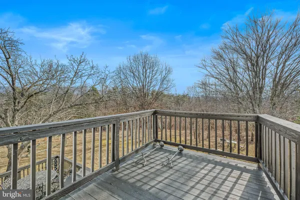 $799,900 | 654 Soper Lane, Paw Paw, WV 25434