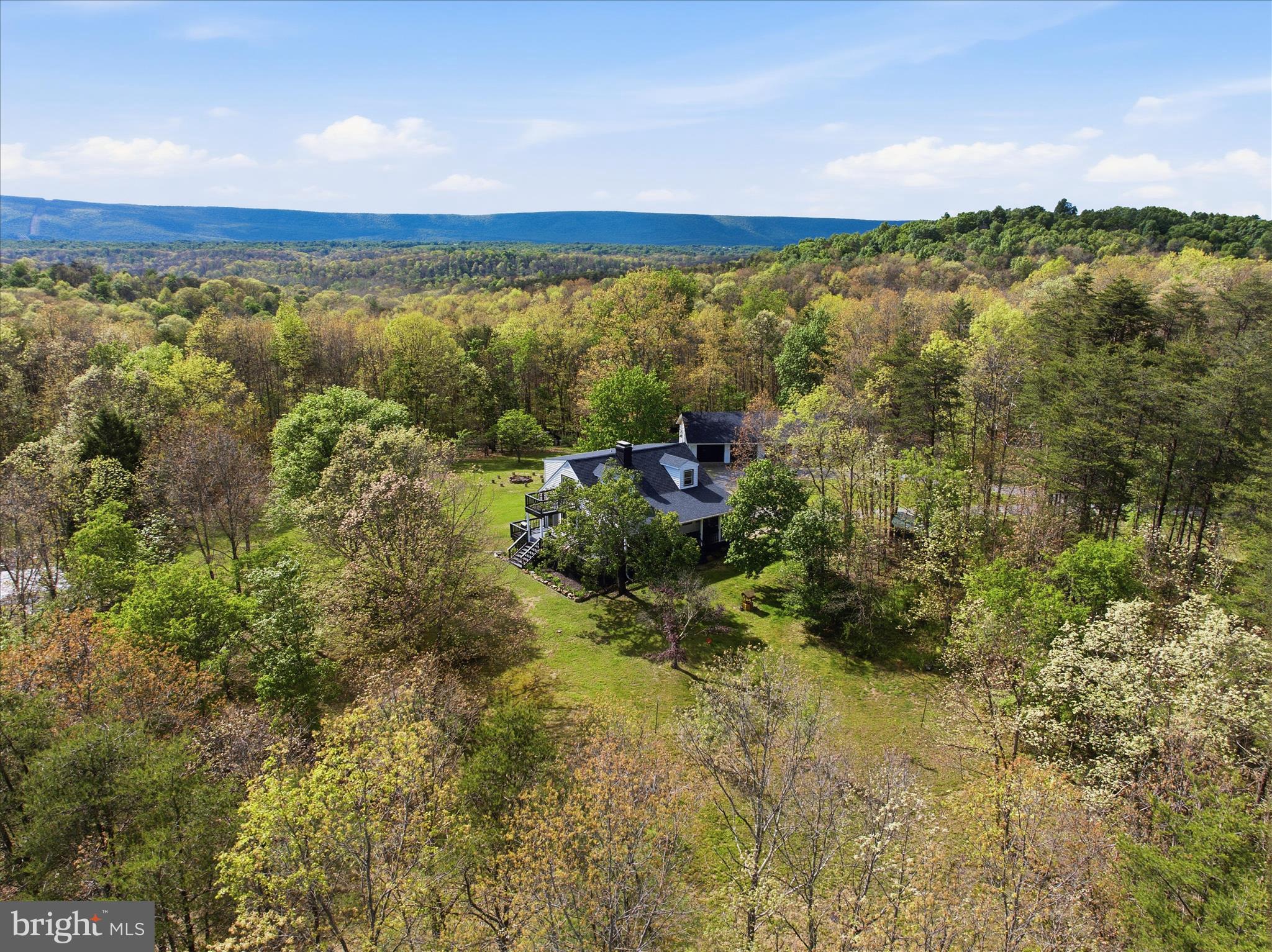 654 Soper Lane Berkeley Springs, WV 25411 - Photo 4 of 146 654 Soper Ln-Berkeley Springs-16