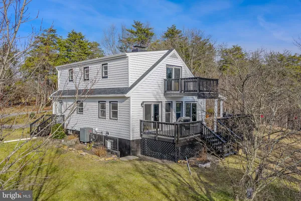 $799,900 | 654 Soper Lane, Paw Paw, WV 25434