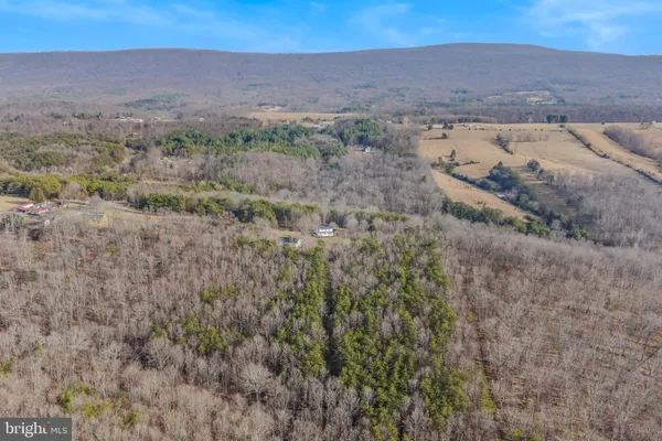 $799,900 | 654 Soper Lane, Paw Paw, WV 25434