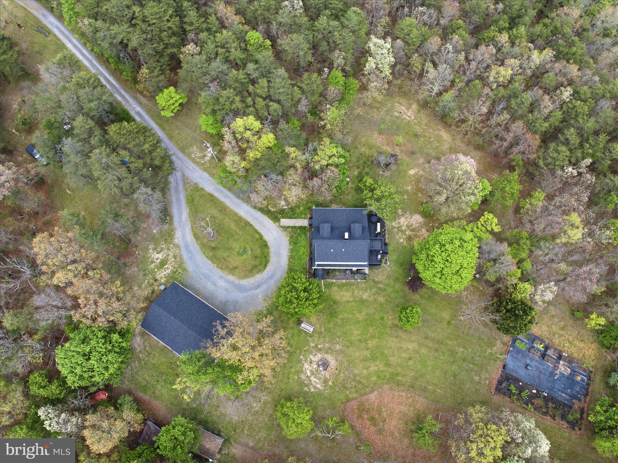 654 Soper Lane Berkeley Springs, WV 25411 - Photo 6 of 146 654 Soper Ln-Berkeley Springs-31