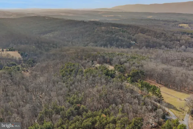 $799,900 | 654 Soper Lane, Berkeley Springs, WV 25411