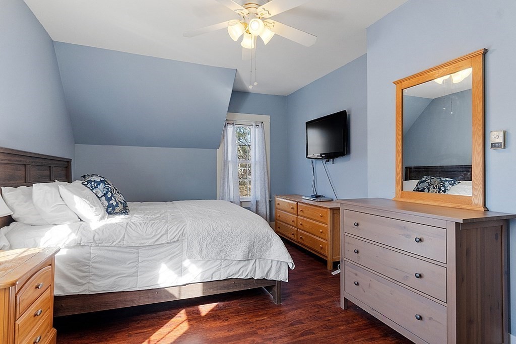 566 Brook Street Clinton, MA 01510 - Photo 14 of 22 Gallery Image 14