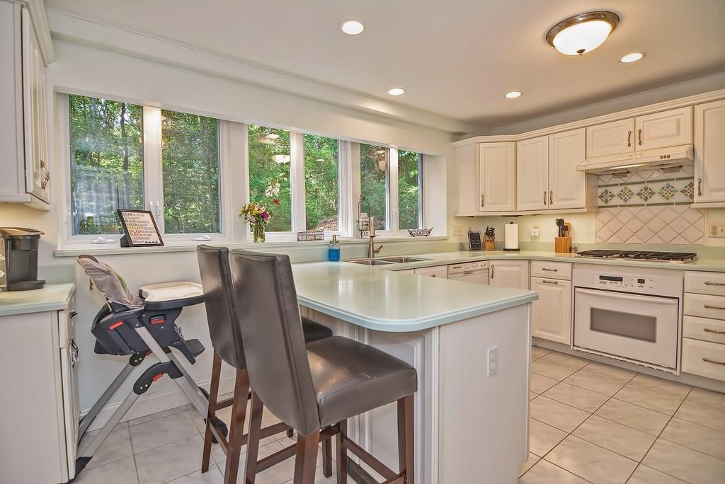 109 Howe Street Ashland, MA 01721 - Photo 5 of 42 Gallery Image 5