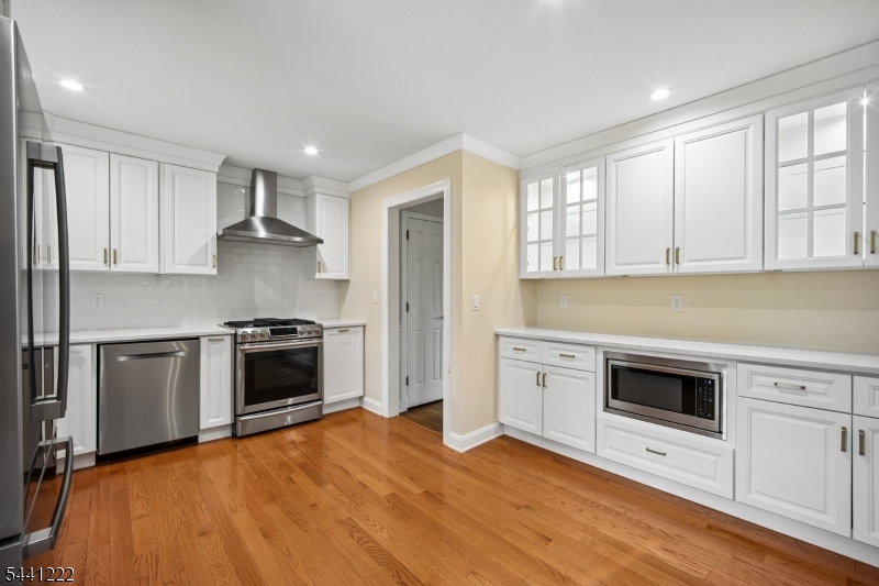 11 Wordsworth Road Short Hills, NJ 07078 - Photo 5 of 44